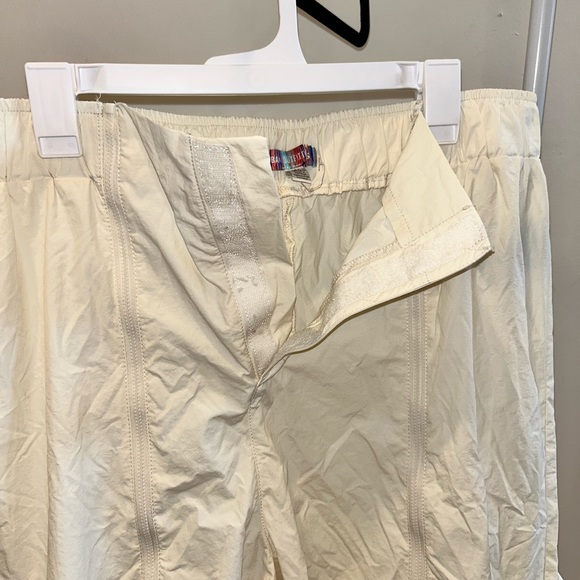 Urban Outfitters Cargo Pants - size 16 - Picture 10 of 13